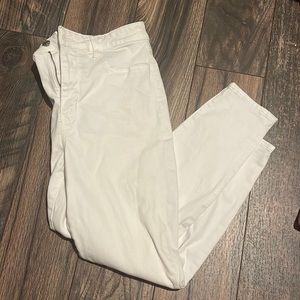 WOMENS AMERICAN EAGLE JEANS